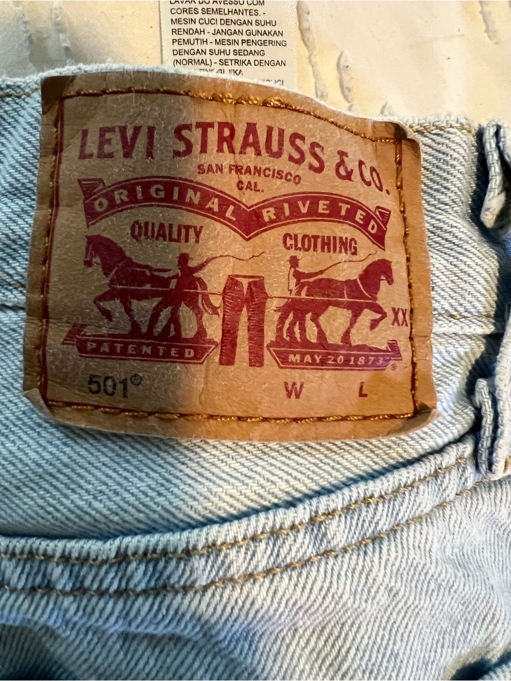 Levi's 501 Light Wash Women's Straight Leg Jeans - Picture 4 of 11